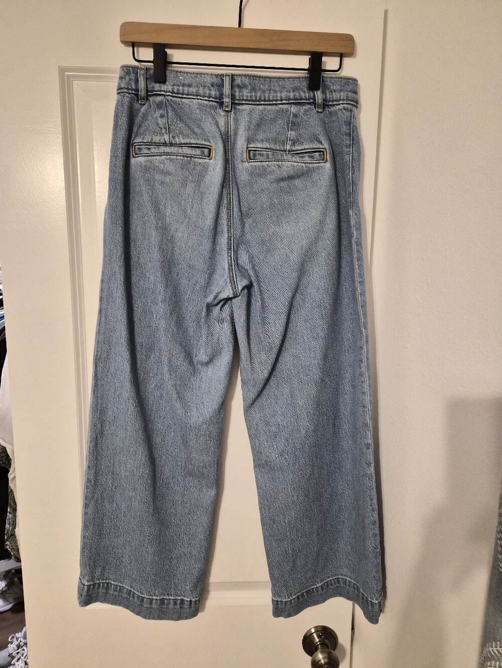 Ann Taylor Loft Petite Palmer Wide Leg Crop Jeans - Picture 4 of 6